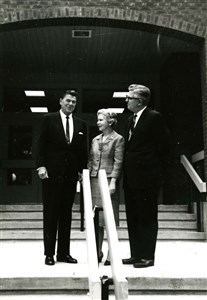 Image description is not available for 1967.011